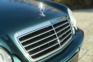 Image 20/50 of Mercedes-Benz CLK 200 (1997)