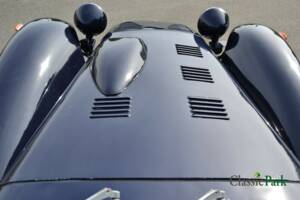 Image 44/50 of Donkervoort S8 (1984)