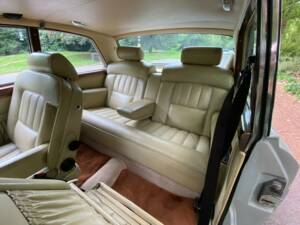 Image 43/50 of Bentley Corniche (1980)