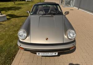 Immagine 31/88 di Porsche 911 Carrera 3.2 (1985)