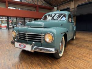 Image 3/34 of Volvo PV 444 (1951)