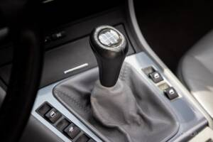 Image 18/56 of BMW 323Ci (2000)
