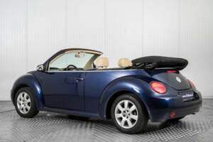 Immagine 6/50 di Volkswagen New Beetle 1.6 (2004)