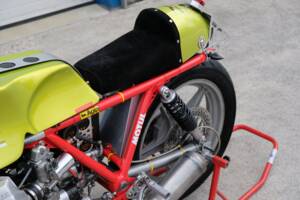 Image 25/39 of Moto Guzzi 1000 SP II (1985)