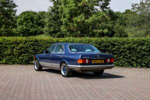 Immagine 18/44 di Mercedes-Benz 500 SE (1985)