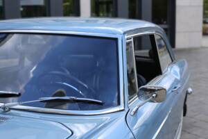 Image 6/56 of Peugeot 404 Coupé (1968)