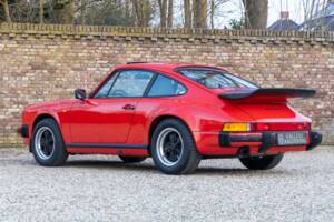 Bild 39/50 von Porsche 911 Carrera 3.2 (1988)
