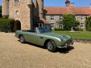 Bild 1/8 von Aston Martin DB 6 Volante (1967)