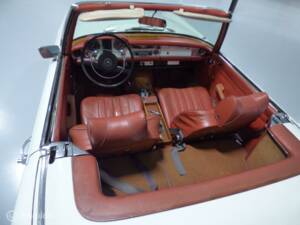 Imagen 21/29 de Mercedes-Benz 280 SL (1970)