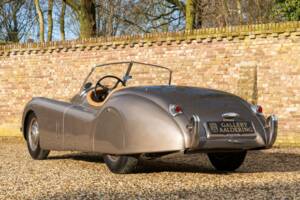Image 2/50 of Jaguar XK 120 OTS (1952)
