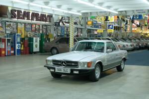 Image 2/50 de Mercedes-Benz 500 SLC (1981)
