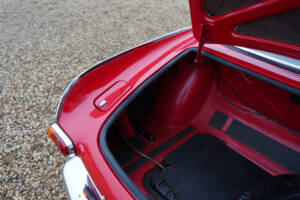 Image 32/50 of Volvo 1800 S (1964)