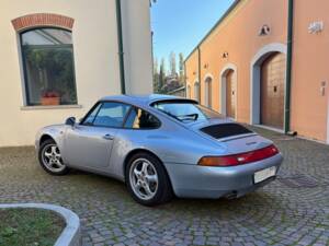 Image 4/16 of Porsche 911 Carrera (1994)