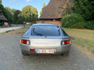Bild 6/8 von Porsche 928 (1977)
