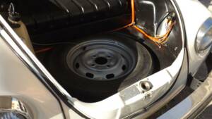 Image 18/50 of Volkswagen Escarabajo 1300 (1973)