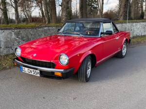 Afbeelding 60/100 van FIAT 124 Pininfarina Spidereuropa (1982)