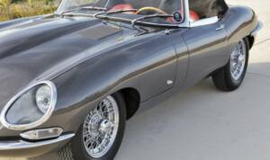 Image 6/50 of Jaguar E-Type 3.8 Flat Floor (1961)