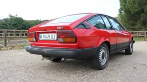 Image 7/8 of Alfa Romeo GTV 2.0 (1985)