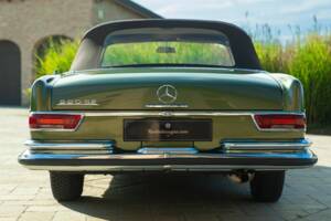 Afbeelding 13/50 van Mercedes-Benz 220 SE b (1964)