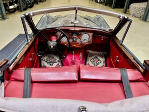 Imagen 19/27 de Jaguar XK 120 DHC (1953)