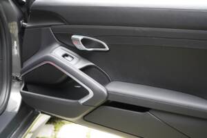 Bild 19/21 von Porsche 911 GT3 Touring (2018)