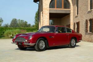Image 1/50 of Aston Martin DB 6 (1968)