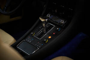 Image 57/100 of Ferrari 412 (1986)