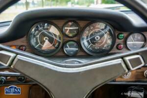 Bild 37/55 von Volvo 1800 E (1972)