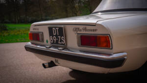 Image 7/13 of Alfa Romeo 2000 Spider Veloce (1979)