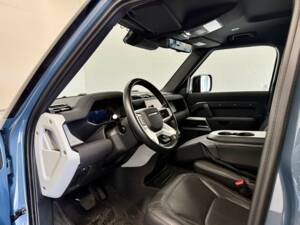 Image 11/25 of Land Rover Defender 110 D300 AWD (2022)