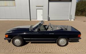Afbeelding 29/59 van Mercedes-Benz 560 SL (1986)