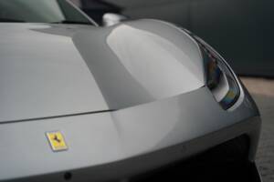 Image 26/50 de Ferrari 488 GTB (2019)