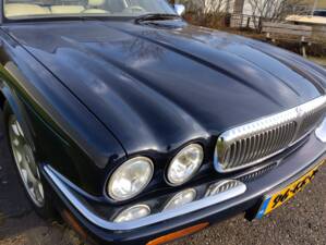 Image 9/71 of Daimler Super V8 (2000)