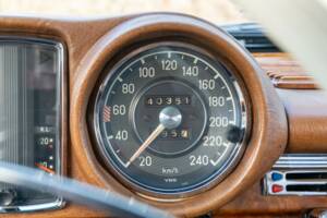Bild 33/50 von Mercedes-Benz 280 SE 3,5 (1970)