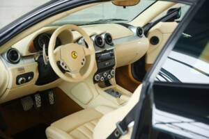 Bild 21/50 von Ferrari 612 Scaglietti (2005)