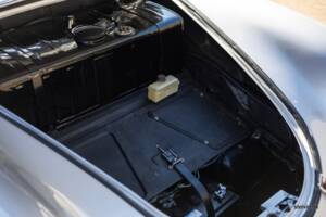 Image 39/48 of Porsche 356 B 1600 Super 90 (1960)