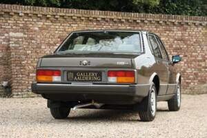 Bild 21/50 von Alfa Romeo Alfetta 2.0 (1984)