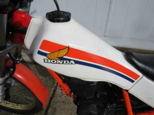 Image 12/34 of Honda TLR 200 (1983)