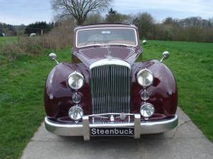 Bentley MK VI Fixed Head Coupé de Luxe (James Young) 1951