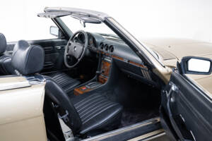 Image 10/43 of Mercedes-Benz 350 SL (1978)