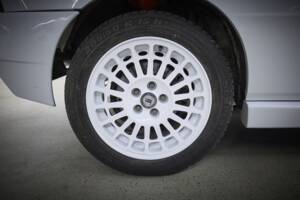 Image 77/93 of Lancia Delta HF Integrale Evoluzione I (1992)