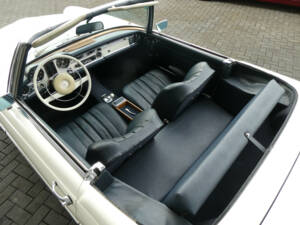 Imagen 11/25 de Mercedes-Benz 280 SL (1968)