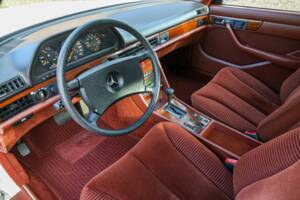 Image 36/50 de Mercedes-Benz 280 S (1988)