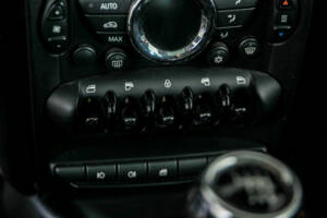 Image 34/50 of Mini One Countryman (2011)