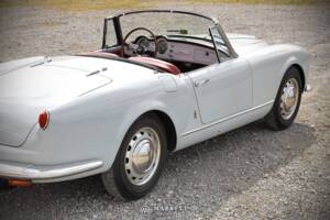 Image 50/70 of Lancia Aurelia B24 Convertible (1957)