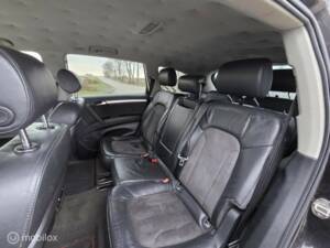 Image 17/50 of Audi Q7 4.2 FSI quattro (2006)