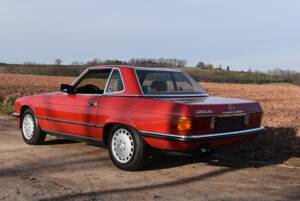 Image 23/94 of Mercedes-Benz 560 SL (1988)