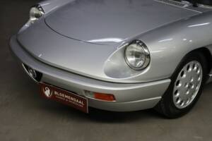 Bild 23/33 von Alfa Romeo 2.0 Spider (1993)