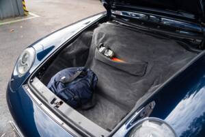 Image 21/68 of Porsche 911 Carrera (1997)
