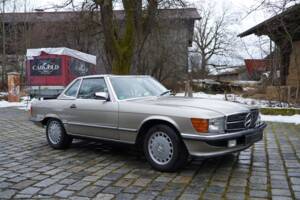 Image 8/17 of Mercedes-Benz 420 SL (1986)